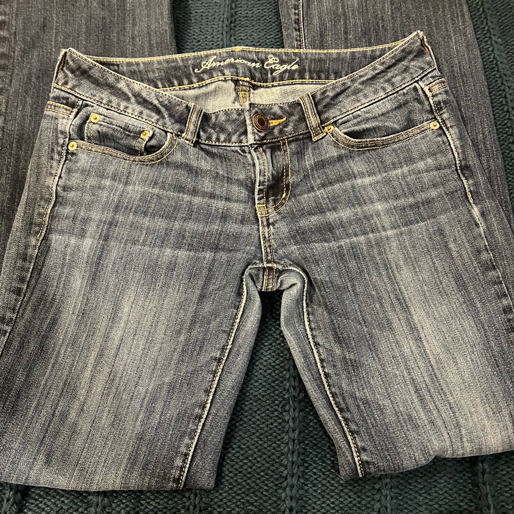 American Eagle Favorite Boyfriend  size 4 regular jeans